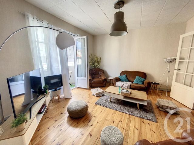 Appartement F4 à louer - 4 pièces - 84.24 m2 - CLERMONT FERRAND - 63 - AUVERGNE - Century 21 Stéphane Roume Immobilier