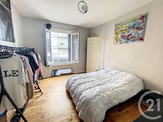Appartement F4 à louer - 4 pièces - 84.24 m2 - CLERMONT FERRAND - 63 - AUVERGNE - Century 21 Stéphane Roume Immobilier
