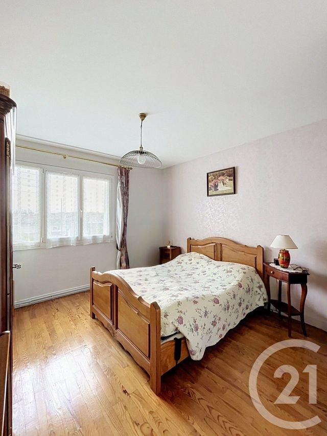 Appartement F4 à vendre - 4 pièces - 68.61 m2 - CLERMONT FERRAND - 63 - AUVERGNE - Century 21 Stéphane Roume Immobilier