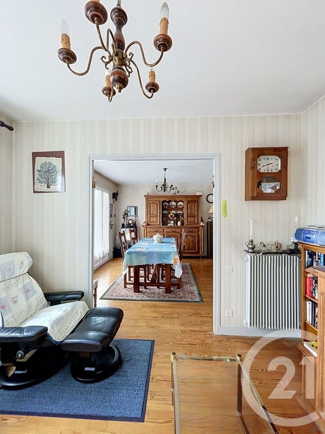 Appartement F4 à vendre - 4 pièces - 68.61 m2 - CLERMONT FERRAND - 63 - AUVERGNE - Century 21 Stéphane Roume Immobilier