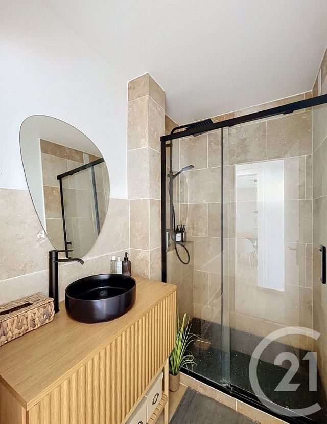 Appartement F3 à vendre - 3 pièces - 62.71 m2 - CLERMONT FERRAND - 63 - AUVERGNE - Century 21 Stéphane Roume Immobilier