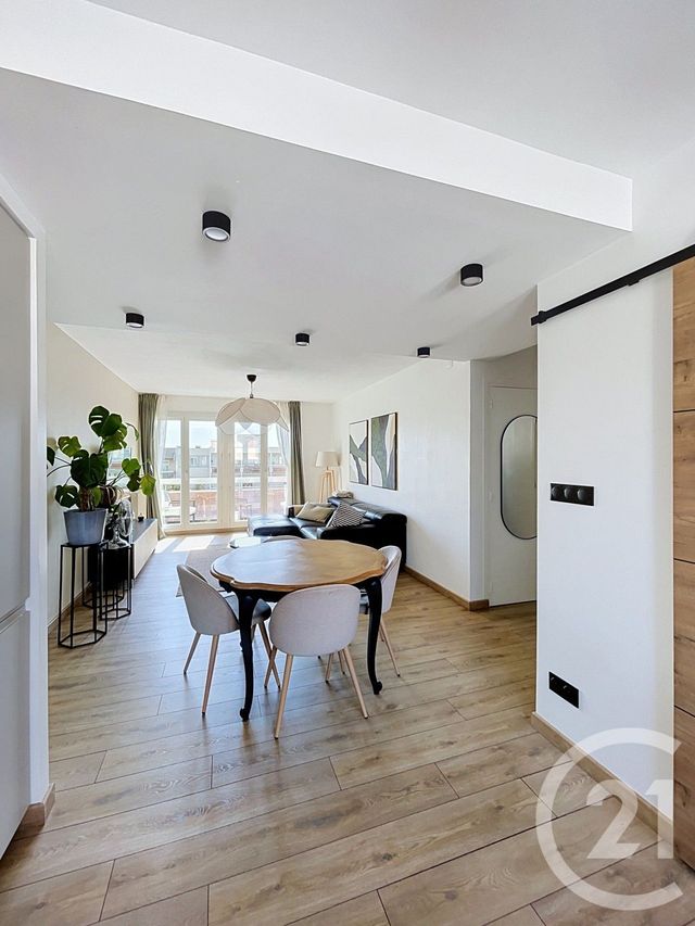 Appartement F3 à vendre - 3 pièces - 62.71 m2 - CLERMONT FERRAND - 63 - AUVERGNE - Century 21 Stéphane Roume Immobilier