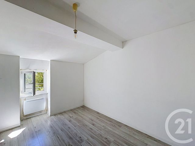 Appartement F3 à louer - 3 pièces - 63.79 m2 - LA ROCHE BLANCHE - 63 - AUVERGNE - Century 21 Stéphane Roume Immobilier
