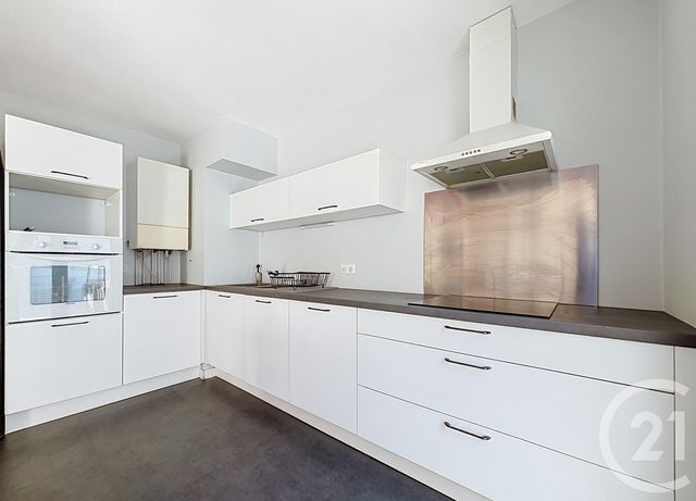 Appartement F4 à vendre - 4 pièces - 69.0 m2 - CLERMONT FERRAND - 63 - AUVERGNE - Century 21 Stéphane Roume Immobilier