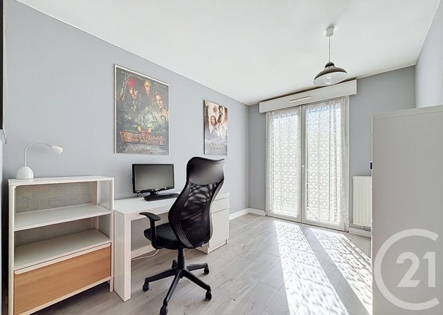 Appartement F4 à vendre - 4 pièces - 69.0 m2 - CLERMONT FERRAND - 63 - AUVERGNE - Century 21 Stéphane Roume Immobilier