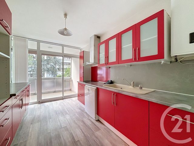 Appartement F3 à vendre - 3 pièces - 74.11 m2 - CHAMALIERES - 63 - AUVERGNE - Century 21 Stéphane Roume Immobilier