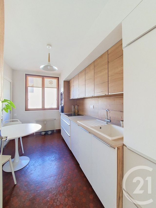 Appartement F5 à vendre - 5 pièces - 98.97 m2 - CLERMONT FERRAND - 63 - AUVERGNE - Century 21 Stéphane Roume Immobilier