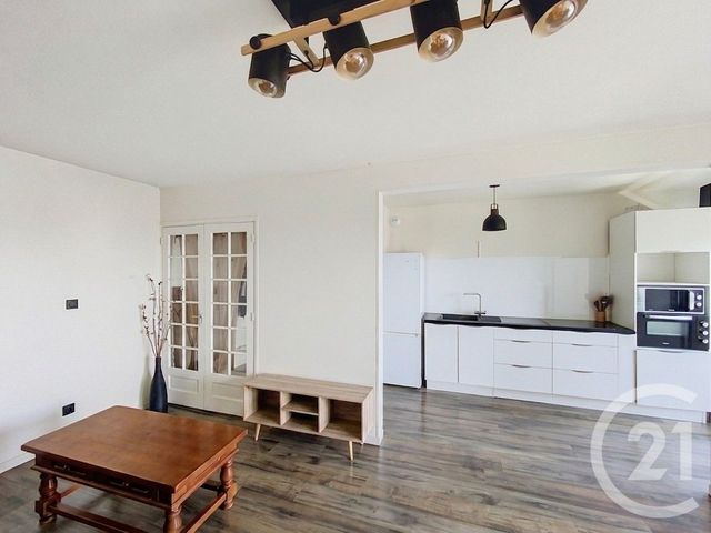 Appartement F2 à louer - 3 pièces - 49.53 m2 - CLERMONT FERRAND - 63 - AUVERGNE - Century 21 Stéphane Roume Immobilier