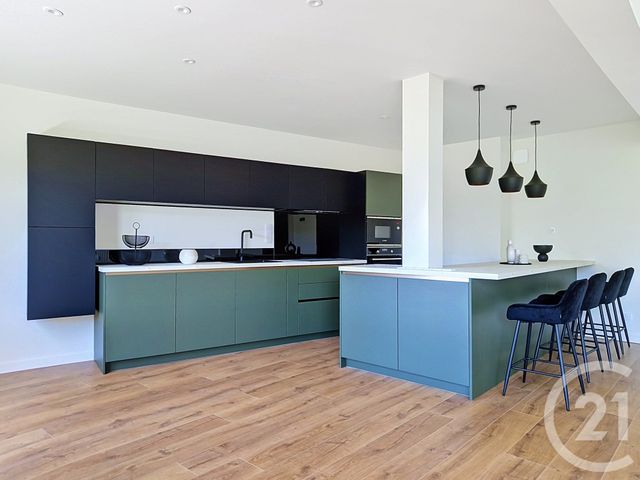 Appartement T6 à vendre - 5 pièces - 100.52 m2 - CHAMALIERES - 63 - AUVERGNE - Century 21 Stéphane Roume Immobilier