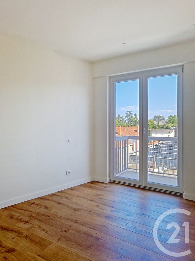 Appartement T6 à vendre - 5 pièces - 100.52 m2 - CHAMALIERES - 63 - AUVERGNE - Century 21 Stéphane Roume Immobilier