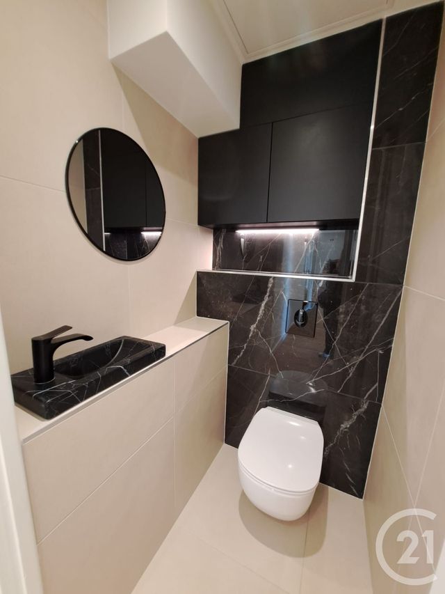 Appartement T6 à vendre - 5 pièces - 100.52 m2 - CHAMALIERES - 63 - AUVERGNE - Century 21 Stéphane Roume Immobilier