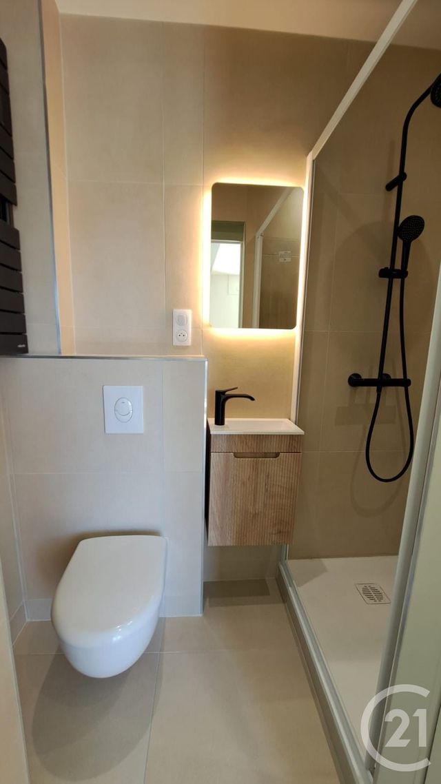 Appartement T6 à vendre - 5 pièces - 100.52 m2 - CHAMALIERES - 63 - AUVERGNE - Century 21 Stéphane Roume Immobilier