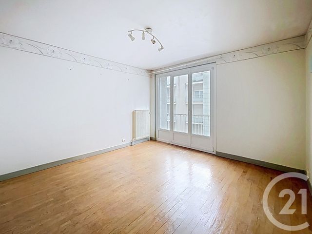 Appartement F3 à vendre - 3 pièces - 64.43 m2 - CLERMONT FERRAND - 63 - AUVERGNE - Century 21 Stéphane Roume Immobilier