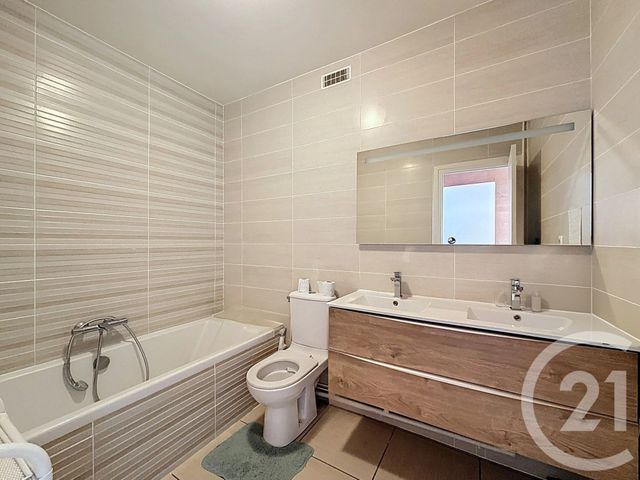 Appartement F6 à vendre - 6 pièces - 150.0 m2 - ROYAT - 63 - AUVERGNE - Century 21 Stéphane Roume Immobilier