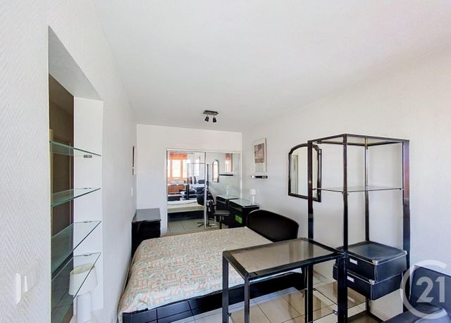 Appartement F1 à louer - 1 pièce - 32.76 m2 - ROYAT - 63 - AUVERGNE - Century 21 Stéphane Roume Immobilier