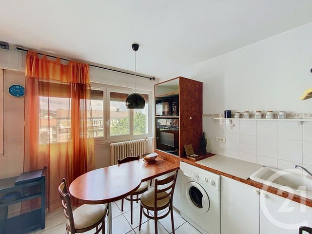 Appartement F1 à louer - 1 pièce - 32.76 m2 - ROYAT - 63 - AUVERGNE - Century 21 Stéphane Roume Immobilier