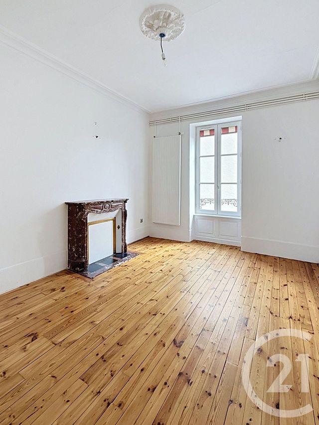 Appartement F4 à vendre - 5 pièces - 105.01 m2 - CLERMONT FERRAND - 63 - AUVERGNE - Century 21 Stéphane Roume Immobilier