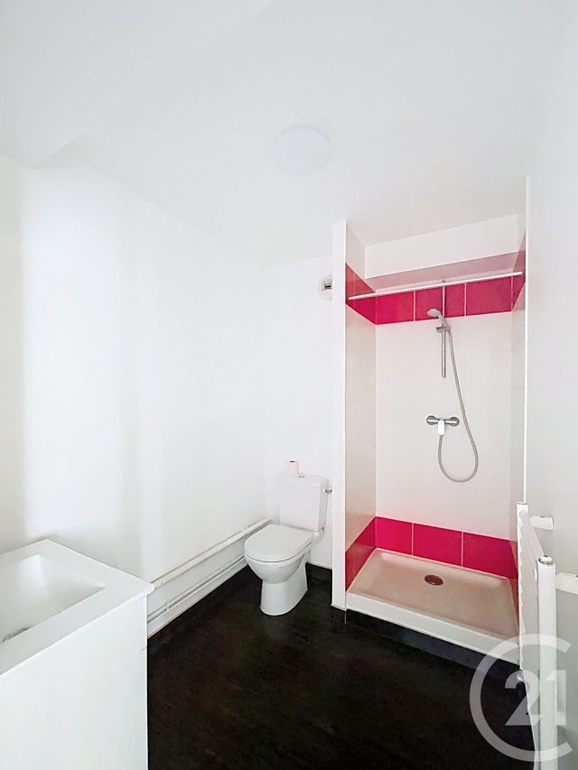 Appartement F2 à vendre - 2 pièces - 32.1 m2 - CLERMONT FERRAND - 63 - AUVERGNE - Century 21 Stéphane Roume Immobilier