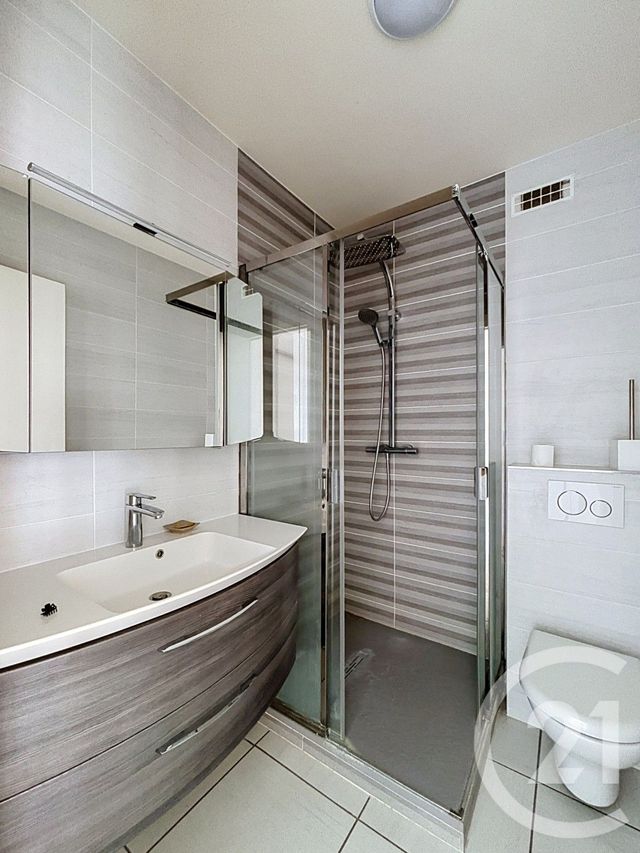 Appartement F6 à vendre - 6 pièces - 150.0 m2 - ROYAT - 63 - AUVERGNE - Century 21 Stéphane Roume Immobilier