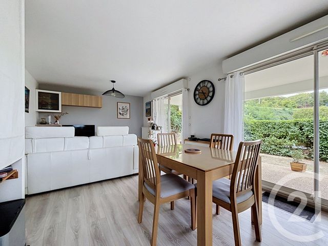 Appartement F3 à vendre - 3 pièces - 61.47 m2 - CLERMONT FERRAND - 63 - AUVERGNE - Century 21 Stéphane Roume Immobilier