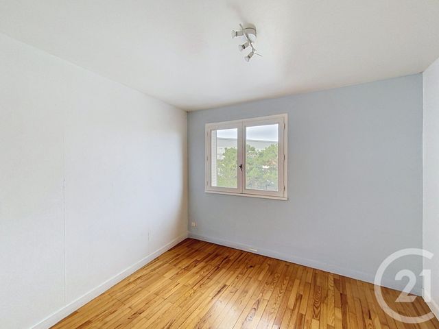 Appartement F3 à louer - 3 pièces - 79.08 m2 - BEAUMONT - 63 - AUVERGNE - Century 21 Stéphane Roume Immobilier
