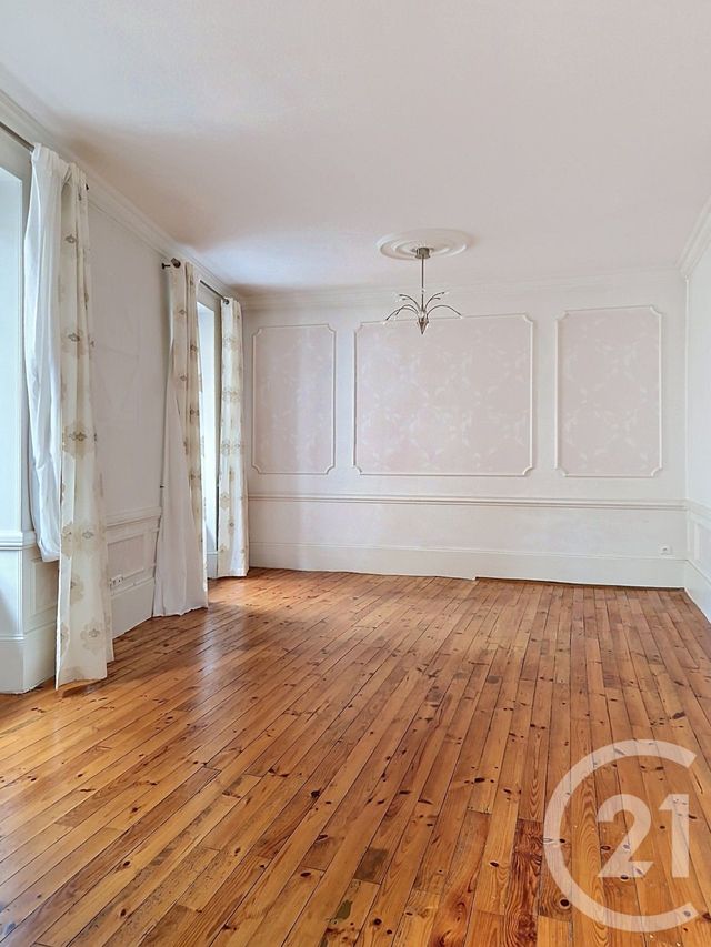 maison à vendre - 8 pièces - 130.12 m2 - ROYAT - 63 - AUVERGNE - Century 21 Stéphane Roume Immobilier