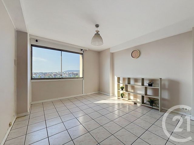 Appartement F2 à vendre - 2 pièces - 43.28 m2 - CLERMONT FERRAND - 63 - AUVERGNE - Century 21 Stéphane Roume Immobilier