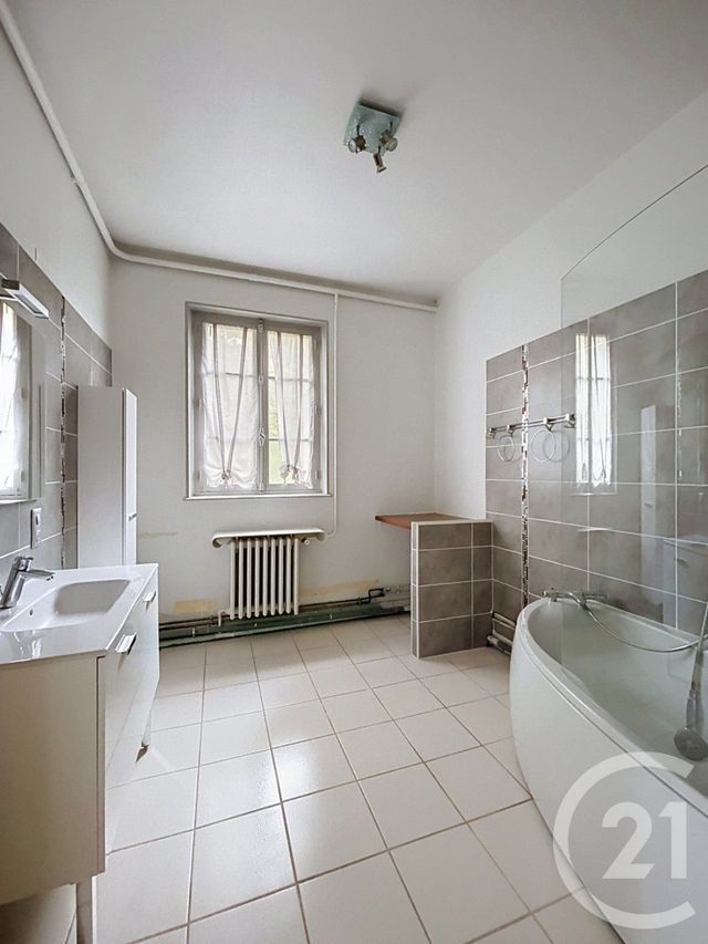 Appartement F4 à vendre - 4 pièces - 100.35 m2 - CHAMALIERES - 63 - AUVERGNE - Century 21 Stéphane Roume Immobilier