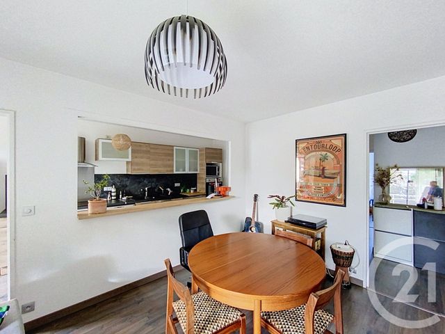Appartement F3 à louer - 3 pièces - 66.83 m2 - CLERMONT FERRAND - 63 - AUVERGNE - Century 21 Stéphane Roume Immobilier