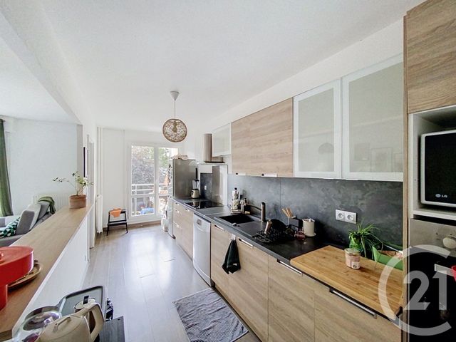 Appartement F3 à louer - 3 pièces - 66.83 m2 - CLERMONT FERRAND - 63 - AUVERGNE - Century 21 Stéphane Roume Immobilier