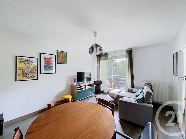 Appartement F3 à louer - 3 pièces - 66.83 m2 - CLERMONT FERRAND - 63 - AUVERGNE - Century 21 Stéphane Roume Immobilier