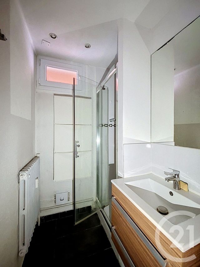 Appartement F3 à vendre - 3 pièces - 57.71 m2 - CLERMONT FERRAND - 63 - AUVERGNE - Century 21 Stéphane Roume Immobilier