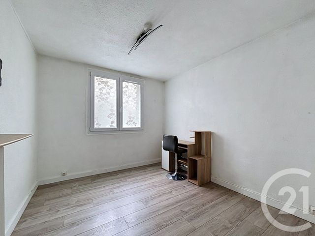 Appartement F3 à vendre - 3 pièces - 57.71 m2 - CLERMONT FERRAND - 63 - AUVERGNE - Century 21 Stéphane Roume Immobilier