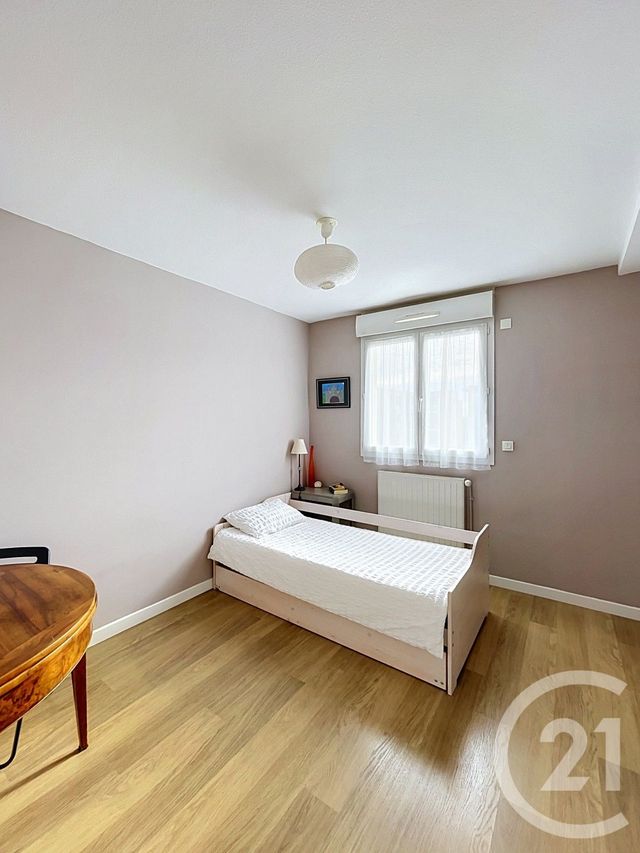 Appartement F5 à vendre - 5 pièces - 129.08 m2 - CLERMONT FERRAND - 63 - AUVERGNE - Century 21 Stéphane Roume Immobilier