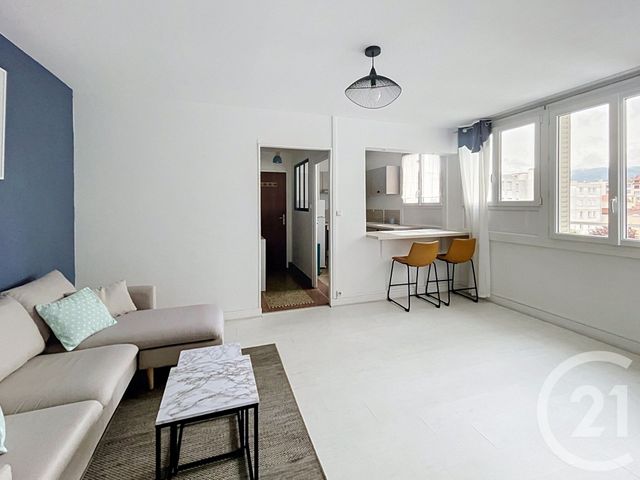 Appartement F3 à vendre - 3 pièces - 55.62 m2 - CLERMONT FERRAND - 63 - AUVERGNE - Century 21 Stéphane Roume Immobilier