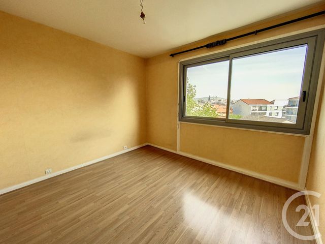 Appartement F3 bis à louer - 3 pièces - 66.75 m2 - CLERMONT FERRAND - 63 - AUVERGNE - Century 21 Stéphane Roume Immobilier