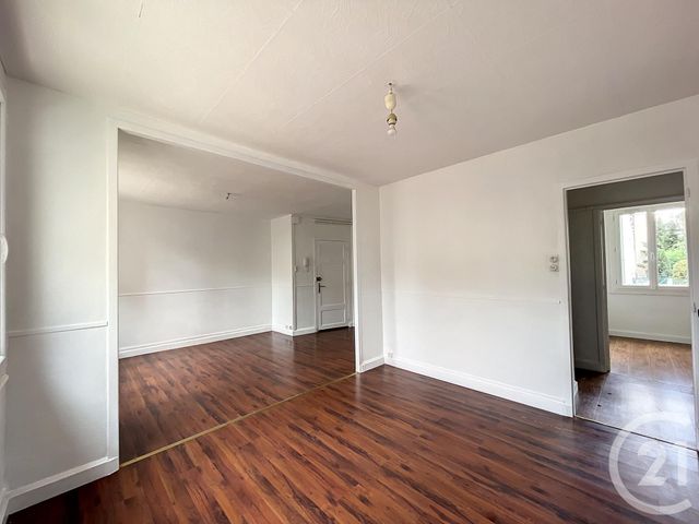 Appartement F3 à louer - 3 pièces - 59.0 m2 - CLERMONT FERRAND - 63 - AUVERGNE - Century 21 Stéphane Roume Immobilier