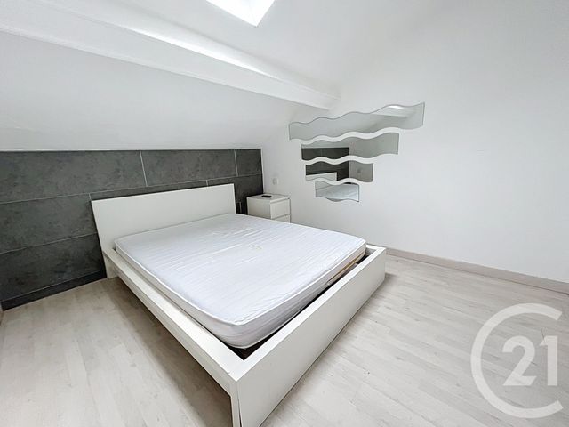 Appartement F2 à louer - 2 pièces - 30.66 m2 - CLERMONT FERRAND - 63 - AUVERGNE - Century 21 Stéphane Roume Immobilier