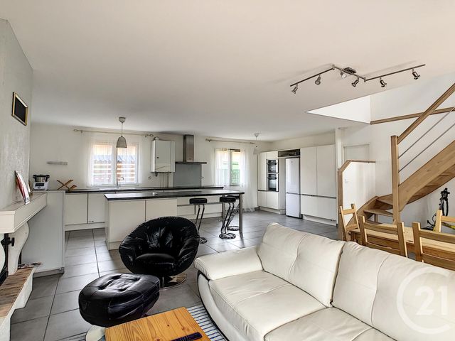 maison à louer - 8 pièces - 165.37 m2 - CLERMONT FERRAND - 63 - AUVERGNE - Century 21 Stéphane Roume Immobilier
