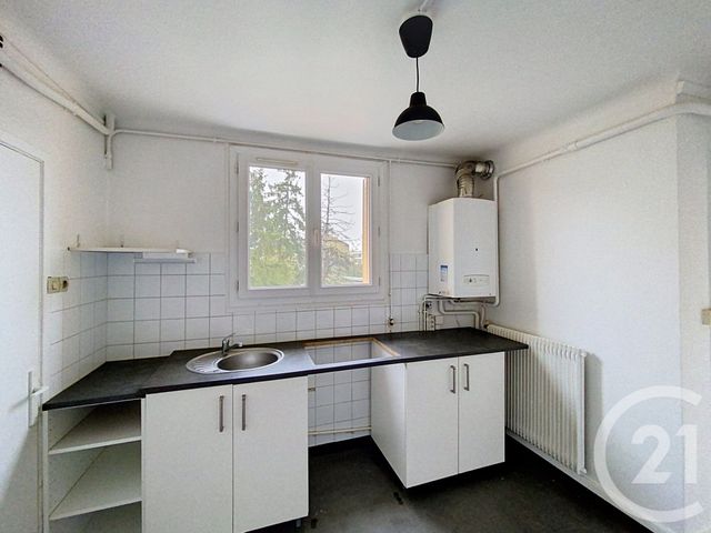 Appartement à louer - 4 pièces - 66.0 m2 - CLERMONT FERRAND - 63 - AUVERGNE - Century 21 Stéphane Roume Immobilier