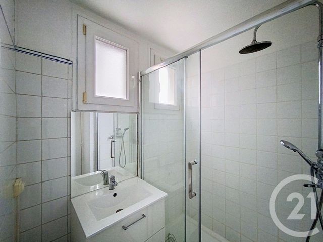 Appartement à louer - 4 pièces - 66.0 m2 - CLERMONT FERRAND - 63 - AUVERGNE - Century 21 Stéphane Roume Immobilier