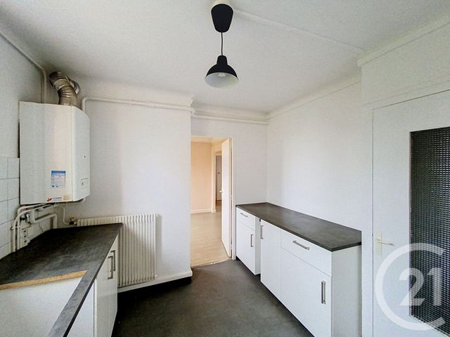 Appartement à louer - 4 pièces - 66.0 m2 - CLERMONT FERRAND - 63 - AUVERGNE - Century 21 Stéphane Roume Immobilier