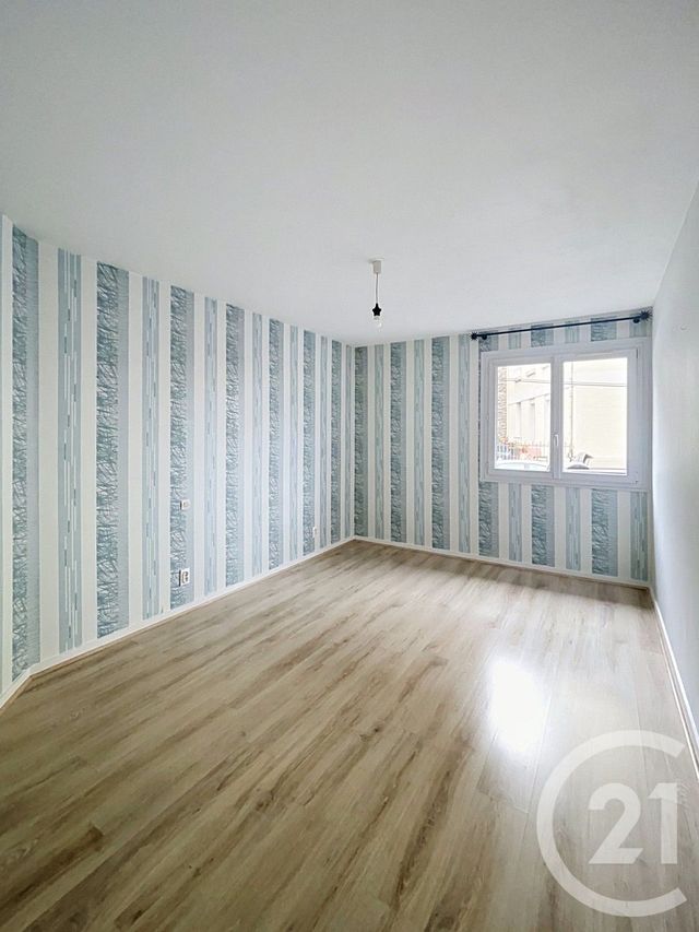 Appartement F3 à vendre - 3 pièces - 73.92 m2 - CLERMONT FERRAND - 63 - AUVERGNE - Century 21 Stéphane Roume Immobilier
