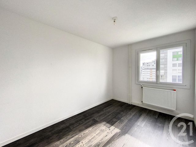 Appartement F3 bis à louer - 4 pièces - 81.35 m2 - CLERMONT FERRAND - 63 - AUVERGNE - Century 21 Stéphane Roume Immobilier