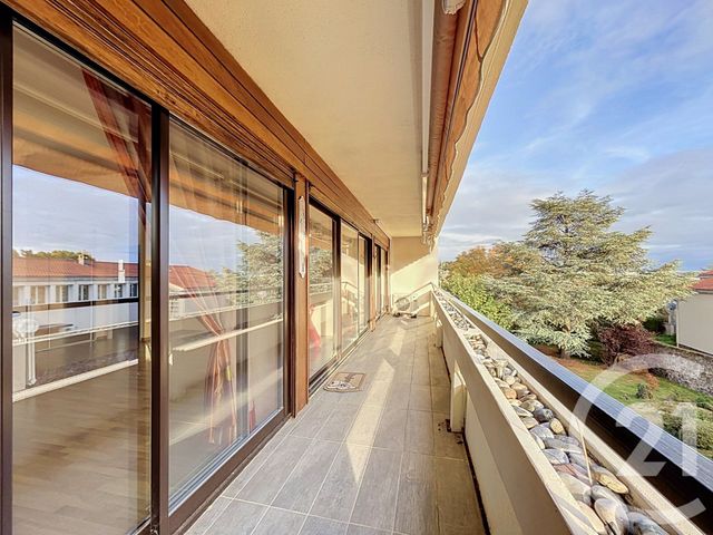 Appartement F4 à vendre - 4 pièces - 69.51 m2 - CHAMALIERES - 63 - AUVERGNE - Century 21 Stéphane Roume Immobilier