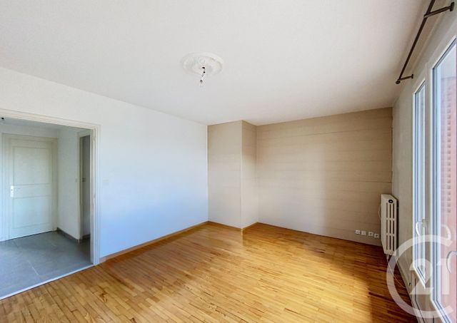 Appartement F3 à louer - 3 pièces - 69.27 m2 - CLERMONT FERRAND - 63 - AUVERGNE - Century 21 Stéphane Roume Immobilier