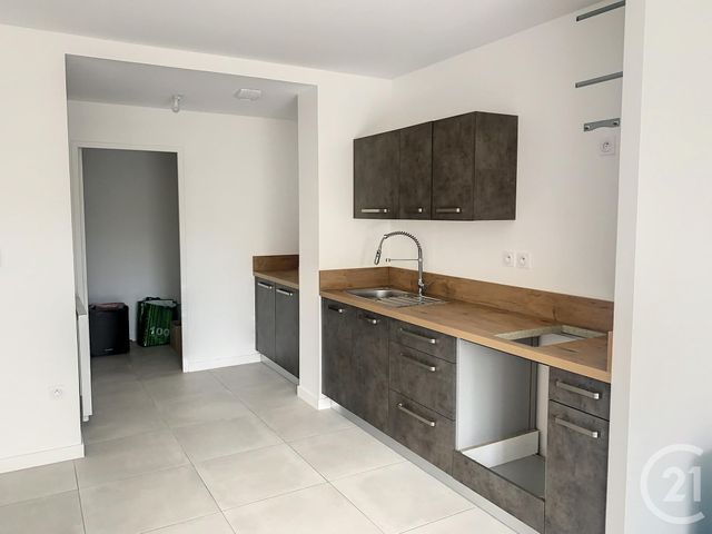 Appartement F2 à louer - 2 pièces - 52.25 m2 - CLERMONT FERRAND - 63 - AUVERGNE - Century 21 Stéphane Roume Immobilier