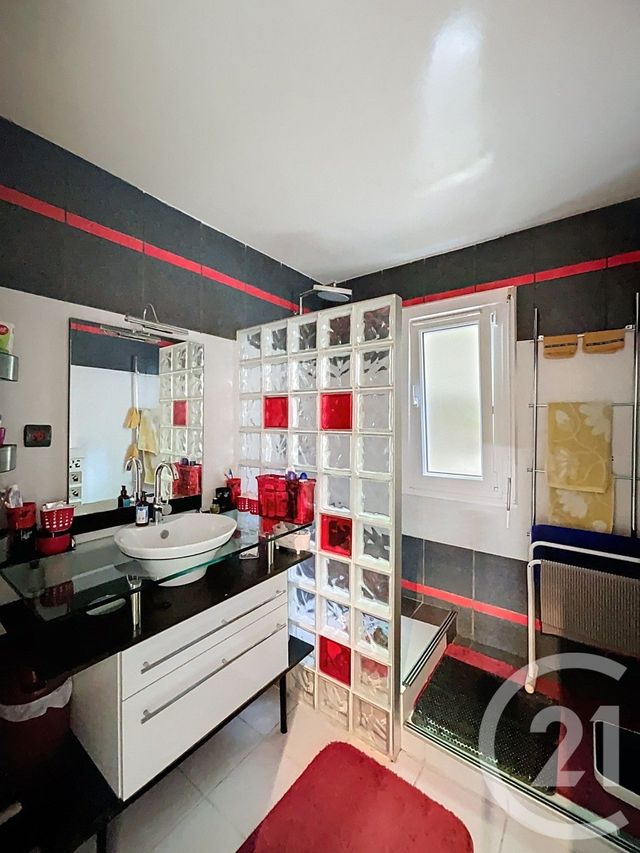 Appartement F4 à vendre - 5 pièces - 120.0 m2 - CLERMONT FERRAND - 63 - AUVERGNE - Century 21 Stéphane Roume Immobilier