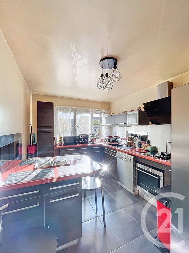 Appartement F4 à vendre - 5 pièces - 120.0 m2 - CLERMONT FERRAND - 63 - AUVERGNE - Century 21 Stéphane Roume Immobilier